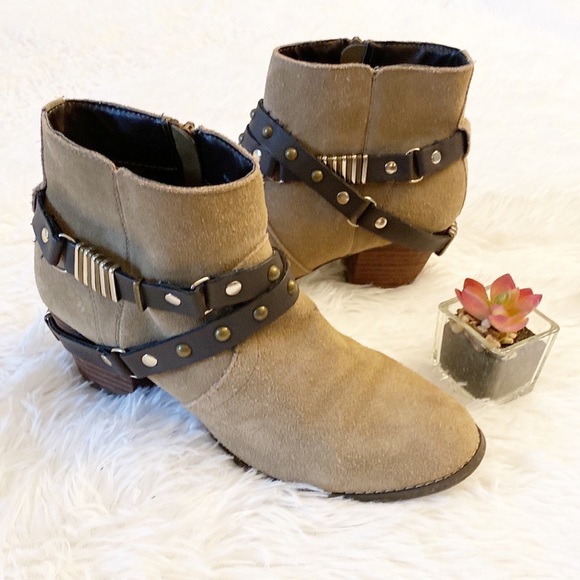 DOLCE VITA jacy Anthropologie Taupe Harness Suede Heel Ankle Boot women size 9.5 - Picture 6 of 11